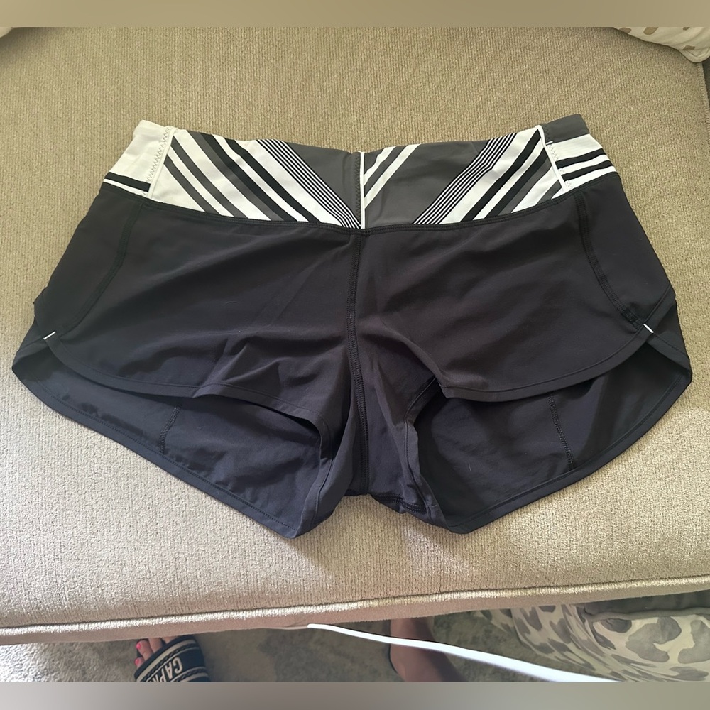 Lululemon speed up low rise lined short 2.5”